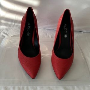 Red pumps